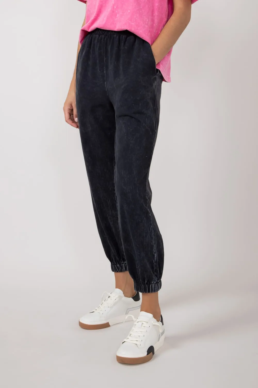 Garment Dyed Elastic Waist Jogger Pants for Women in Vintage Black | P70321P-VINTAGEBLACK