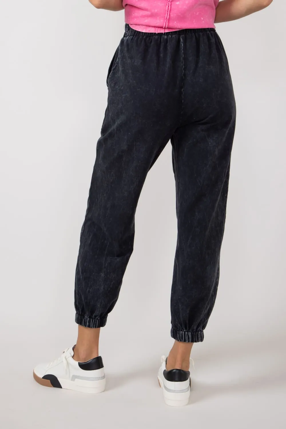 Garment Dyed Elastic Waist Jogger Pants for Women in Vintage Black | P70321P-VINTAGEBLACK